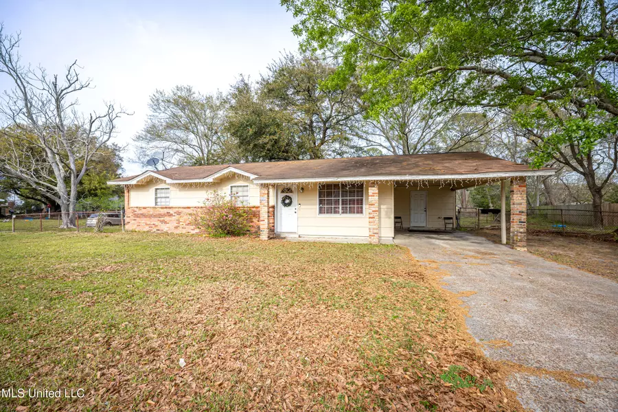 1710 Cherokee Drive, Pascagoula, MS 39581