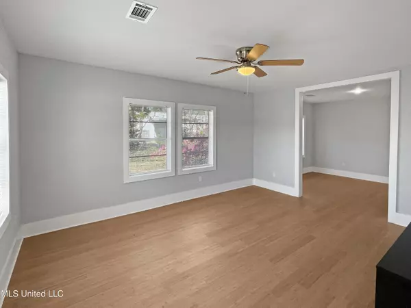 Picayune, MS 39466,221 S Curran Avenue