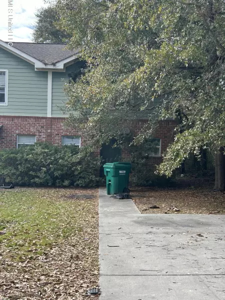 233 Milray Lane, Gulfport, MS 39507