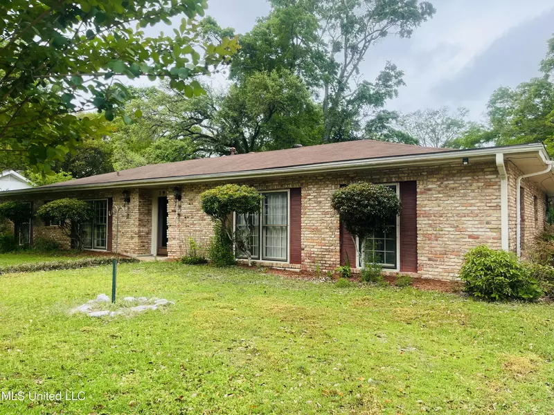 3919 Riverwood Drive, Moss Point, MS 39563