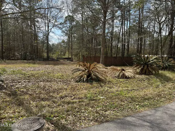 7737 Narcissus Drive, Gautier, MS 39553