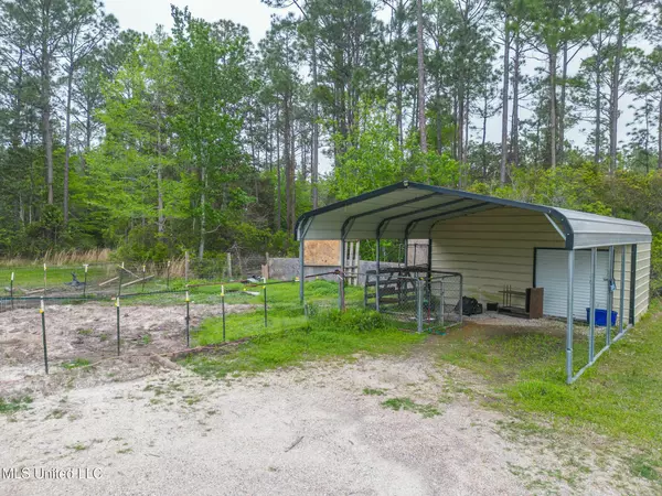 Long Beach, MS 39560,7203 Smith Road