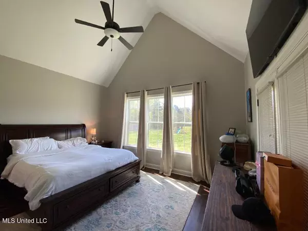 Holly Springs, MS 38635,68 Belle Meade Rd Road