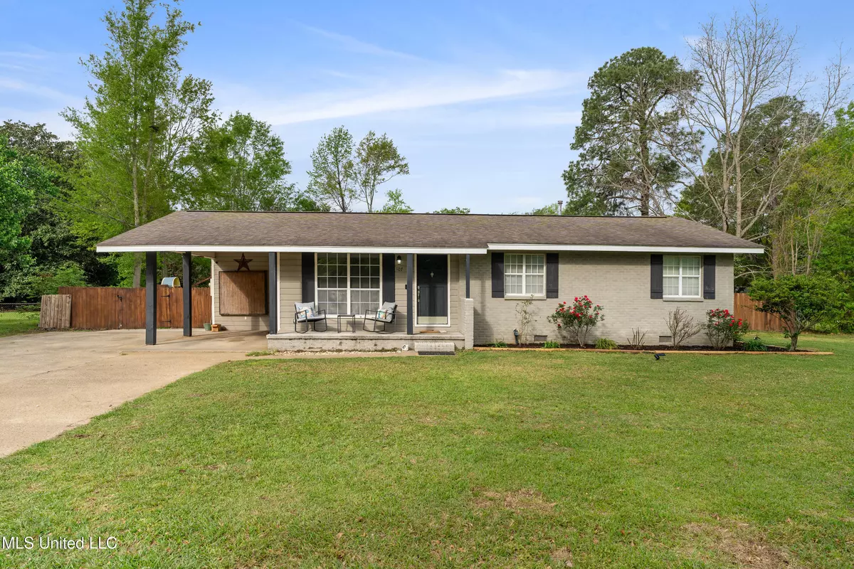 Petal, MS 39465,107 Forrest Drive