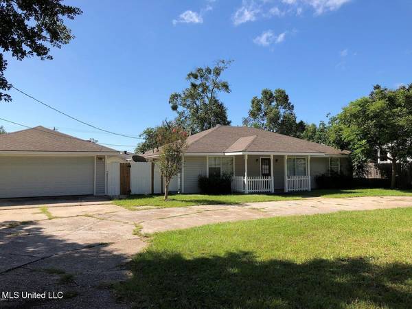 213 Oak Street, Long Beach, MS 39560