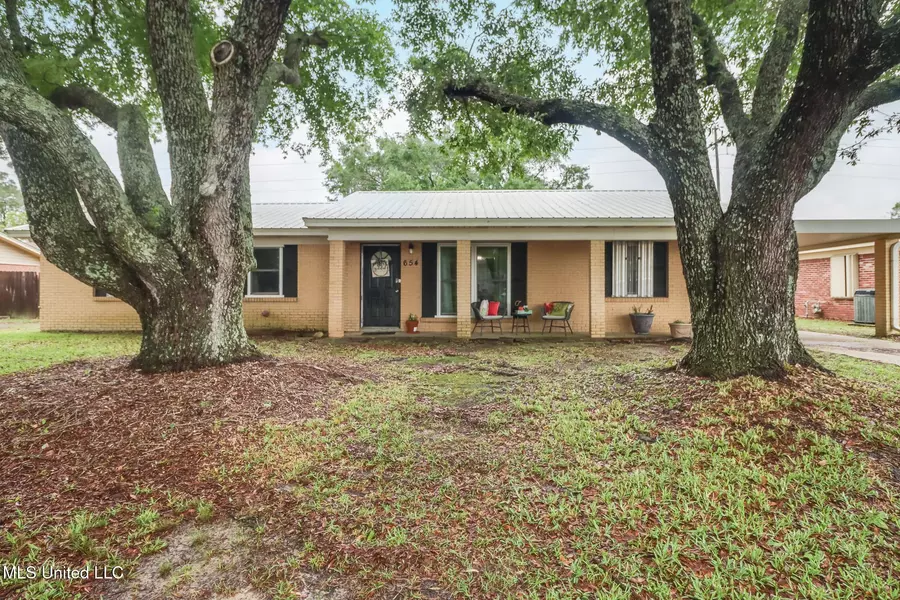 654 Meadow Drive, D'iberville, MS 39540