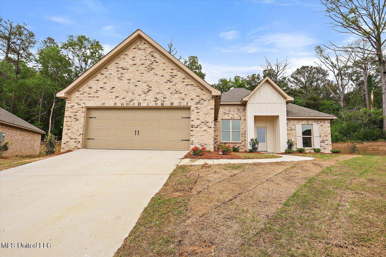 Pearl, MS 39208,745 Magnolia Point Circle