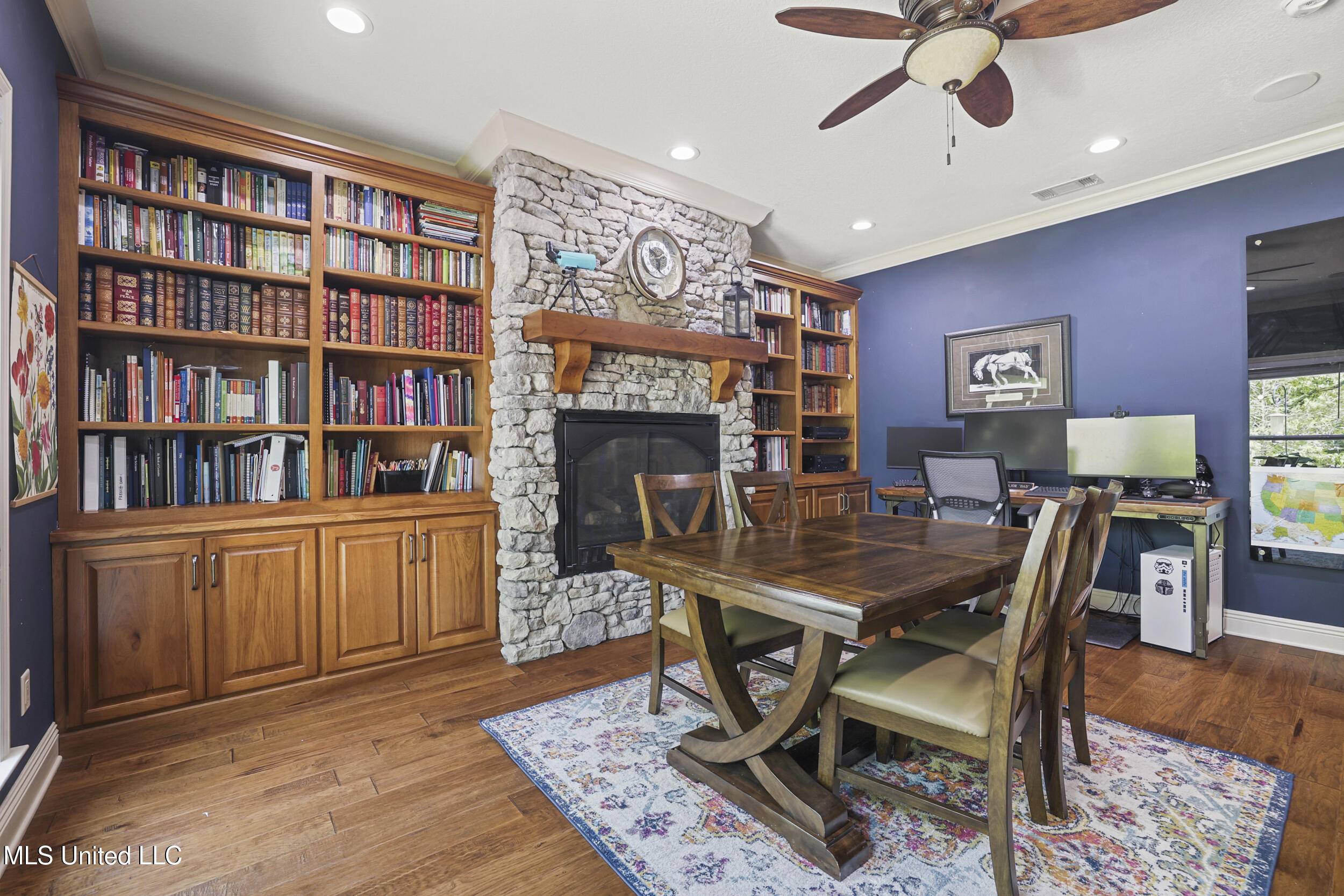 Ocean Springs, MS 39564,3823 Versailles Court