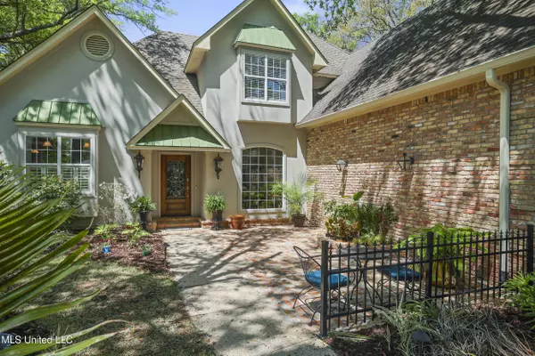 Ocean Springs, MS 39564,3823 Versailles Court