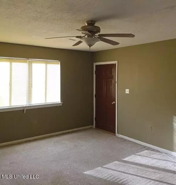 Vicksburg, MS 39180,203 Sioux Street