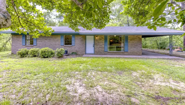 5400 Jeff Davis Road, Vicksburg, MS 39180
