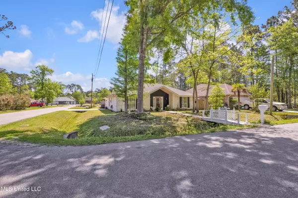 Diamondhead, MS 39525,8316 Amoka Drive