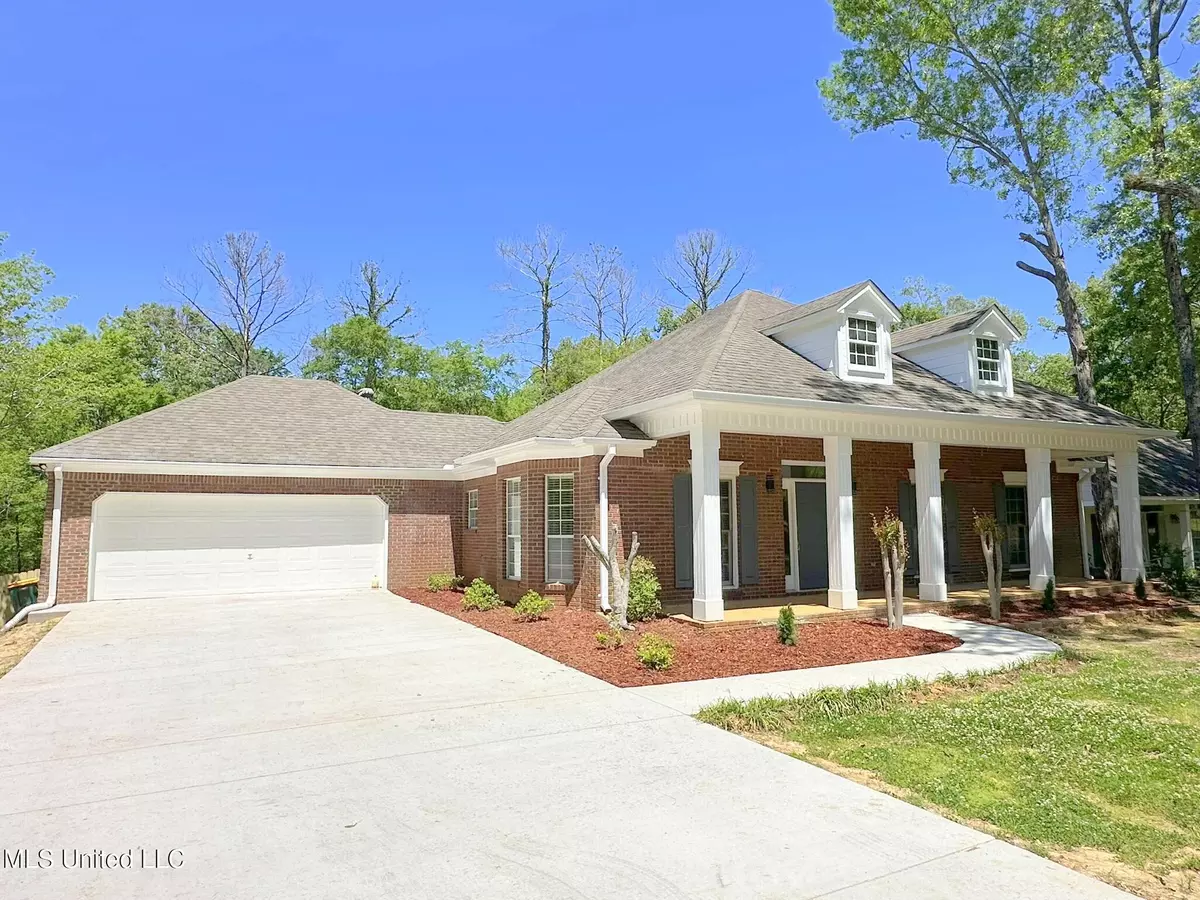Ridgeland, MS 39157,207 Aspen Court