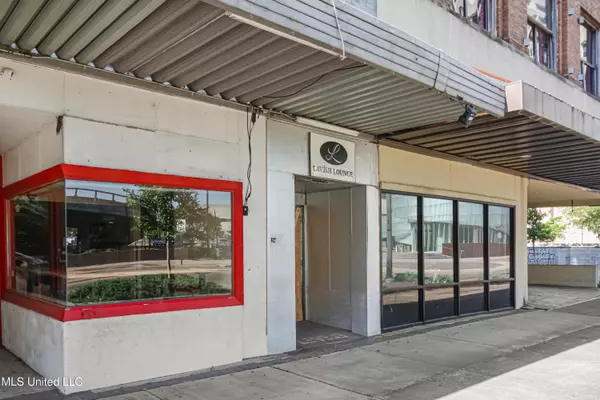 Jackson, MS 39201,1015 E Capitol Street