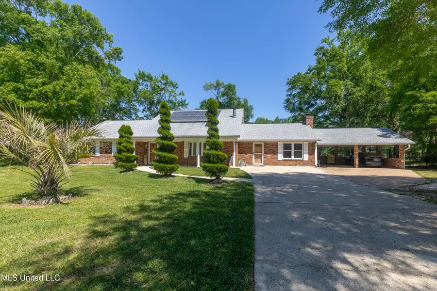 10198 Gorenflo Road, D'iberville, MS 39540
