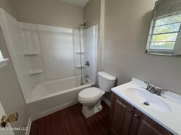 Clarksdale, MS 38614,240 W Lee Drive