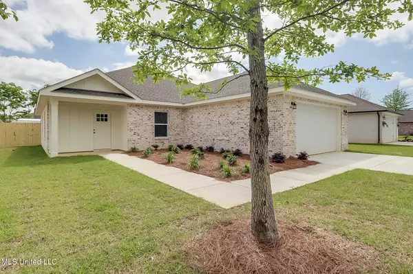 Ocean Springs, MS 39564,3224 N 9th Street