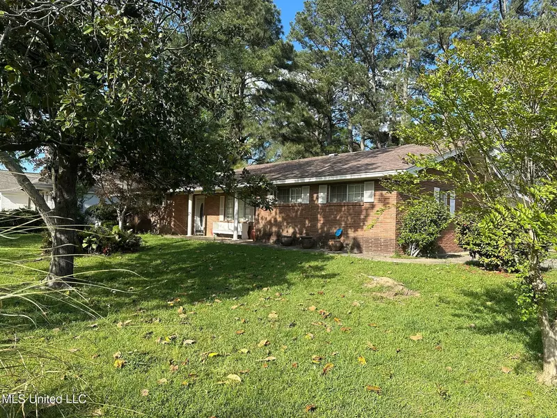625 SW 4th Avenue, Magee, MS 39111
