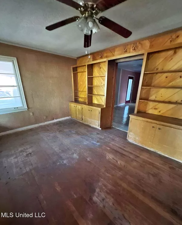 Indianola, MS 38751,405 Hampton Street