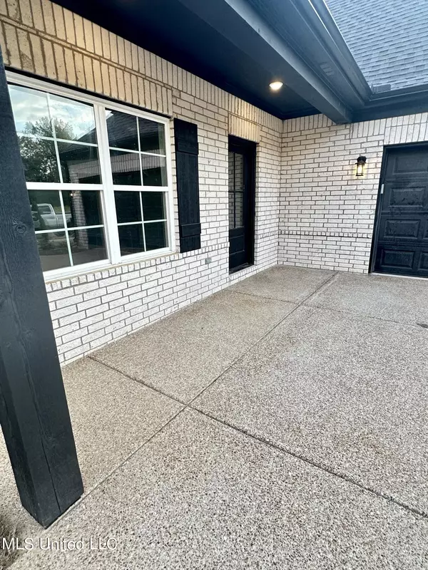 Walls, MS 38680,6346 Acorn Way