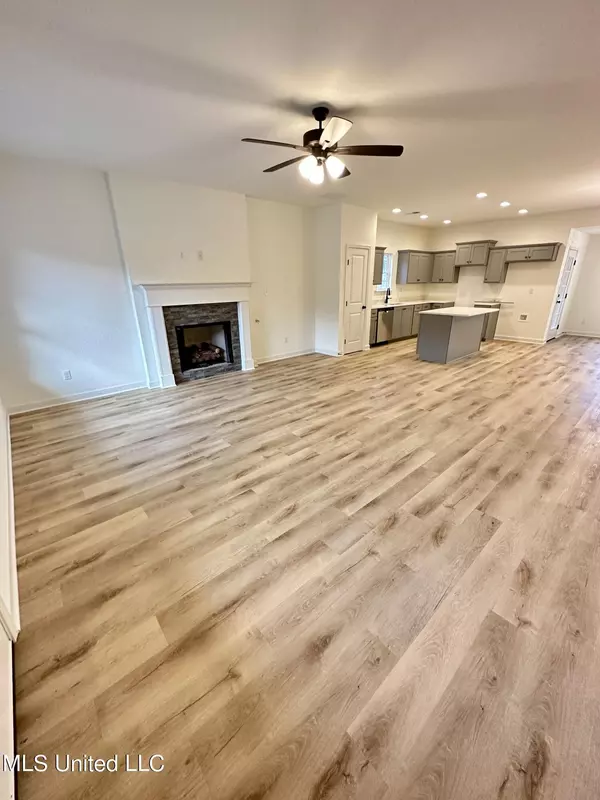 Walls, MS 38680,6346 Acorn Way