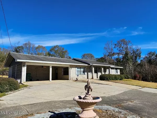 Poplarville, MS 39470,313 S Woodard Street