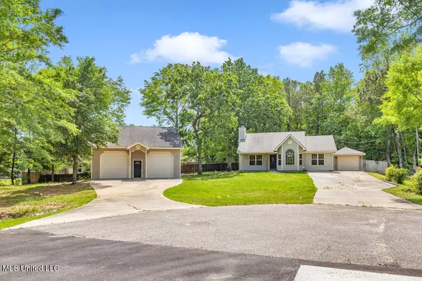 6630 Ahiahi Place, Diamondhead, MS 39525