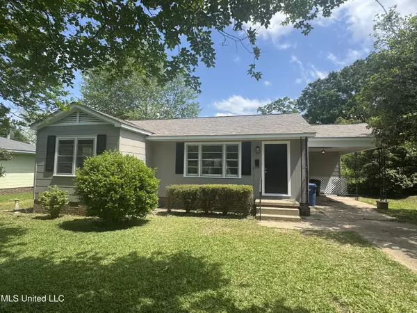 105 Laurel Avenue, Natchez, MS 39120