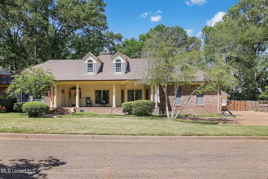2 Oakleigh Place, Jackson, MS 39211