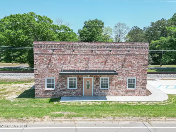 415 Magnolia Drive, Wiggins, MS 39577