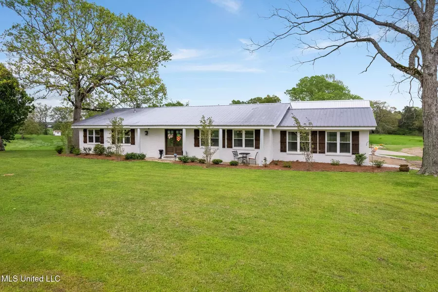 708 Mt Pleasant Road, Mount Olive, MS 39119