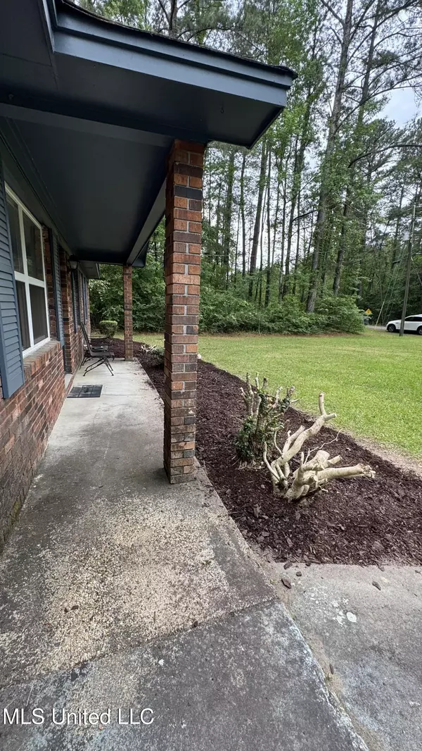 Hattiesburg, MS 39402,601 Lakewood Loop