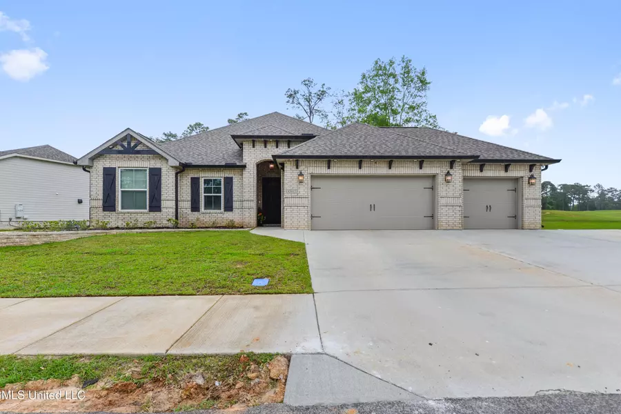 85015 Diamondhead Lakes Boulevard, Diamondhead, MS 39525