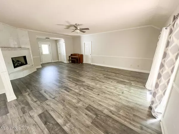 Hernando, MS 38632,502 N Thunderbird Drive