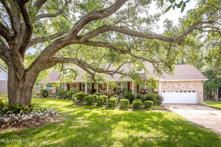 1344 Diller Road, Ocean Springs, MS 39564