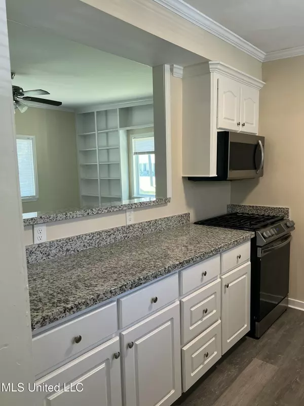 Clinton, MS 39056,213 Mount Salus Road