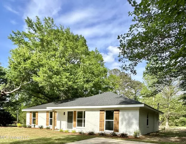 Magee, MS 39111,626 Siloam Road