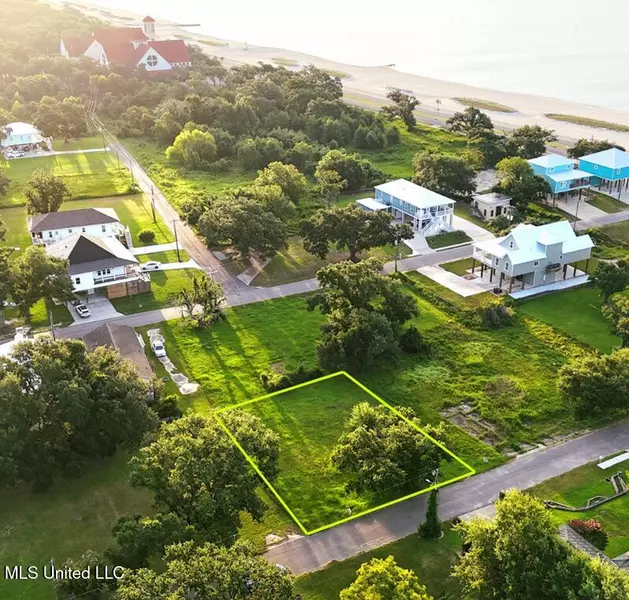 409 Gulf View Avenue, Long Beach, MS 39560