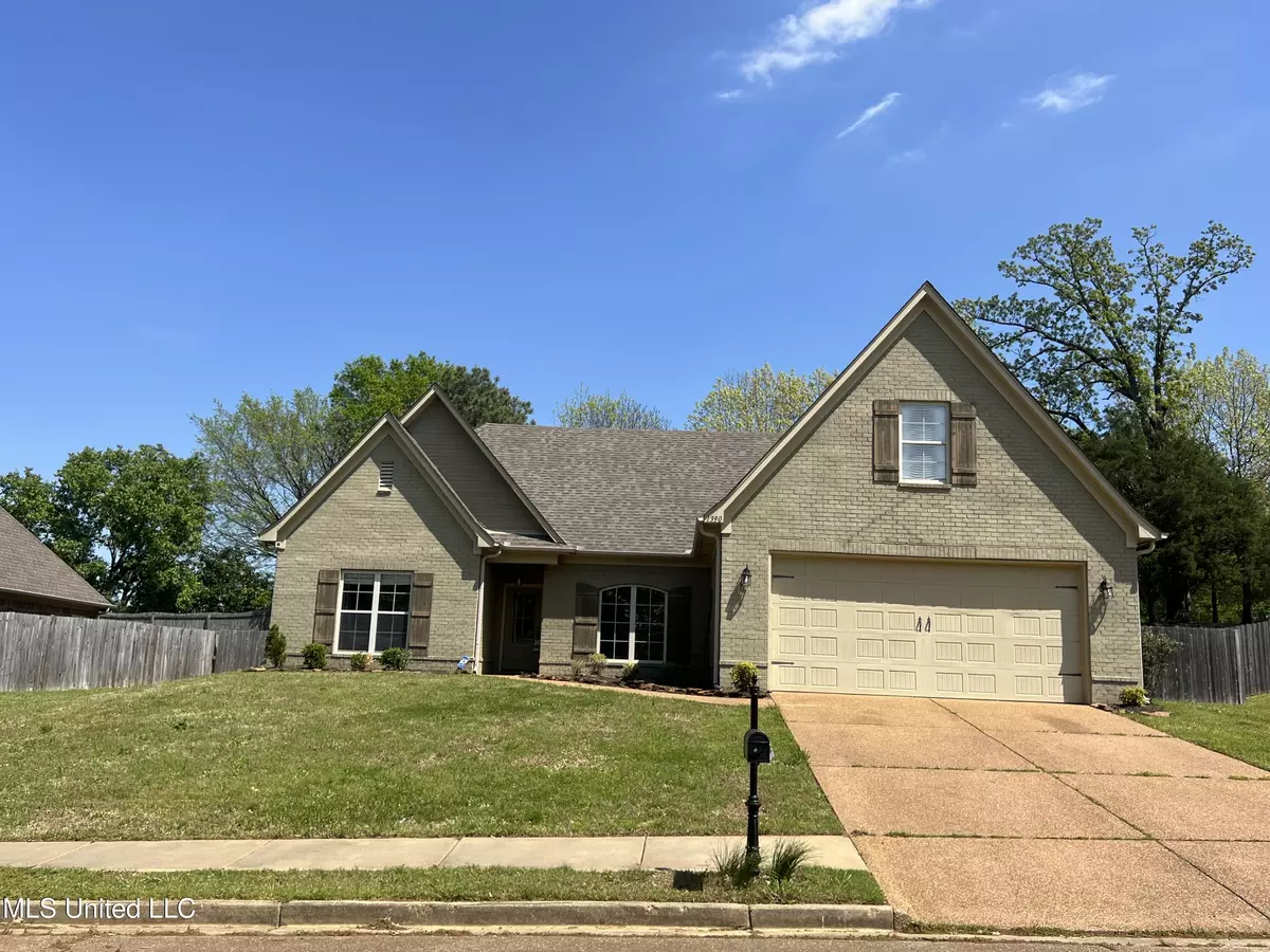 Hernando, MS 38632,1390 E Lake Front Drive