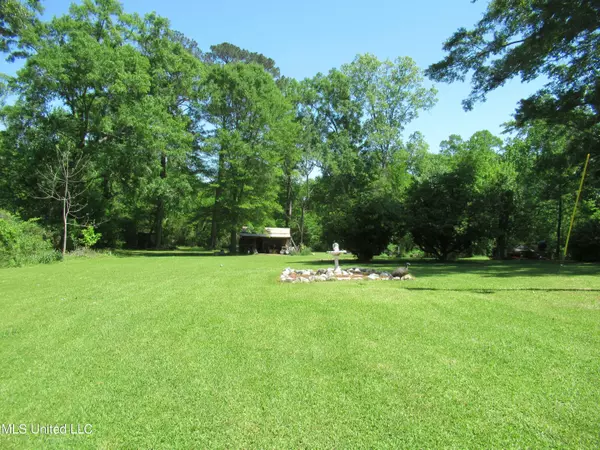 Roxie, MS 39661,23 Hall Road