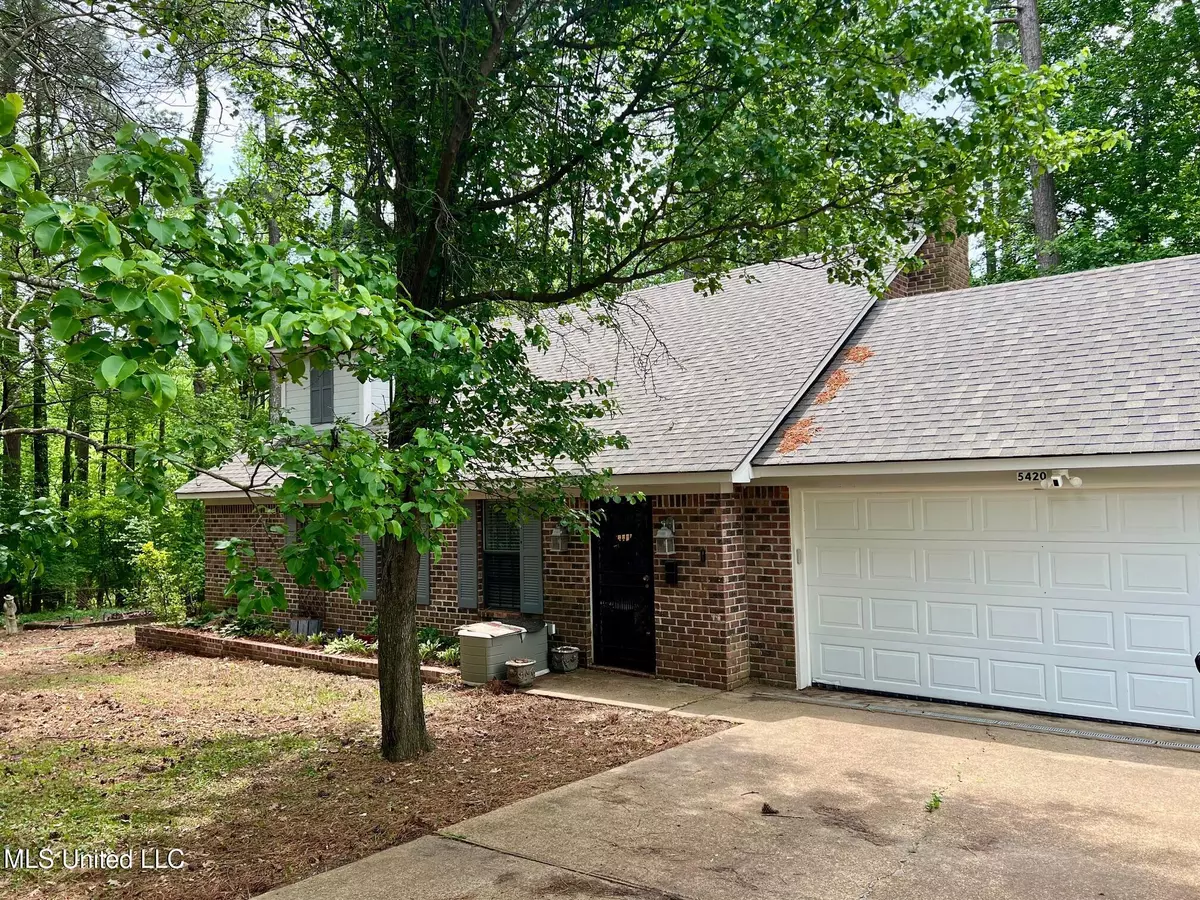 Hernando, MS 38632,5420 Openwood Lane