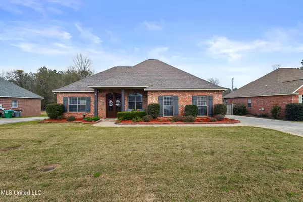 32 Sunline Drive, Petal, MS 39465