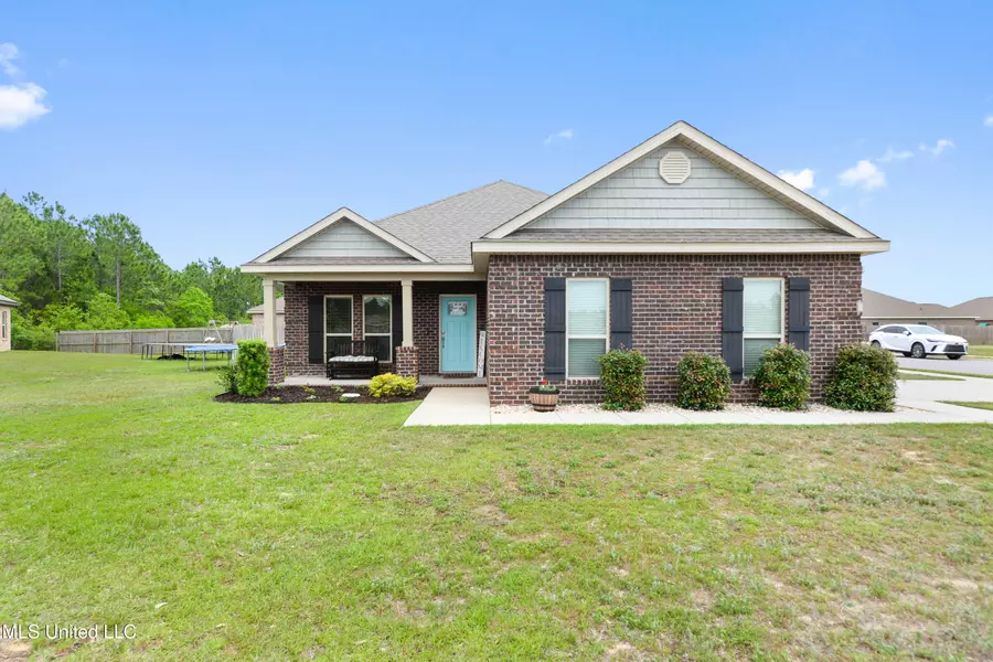 6820 Sweetclover Drive, Ocean Springs, MS 39564