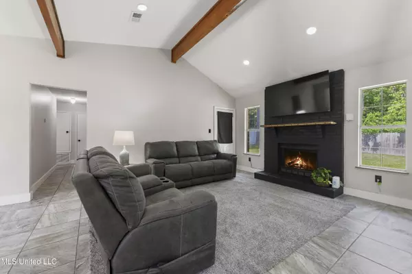 Ocean Springs, MS 39564,9708 Aztec Drive