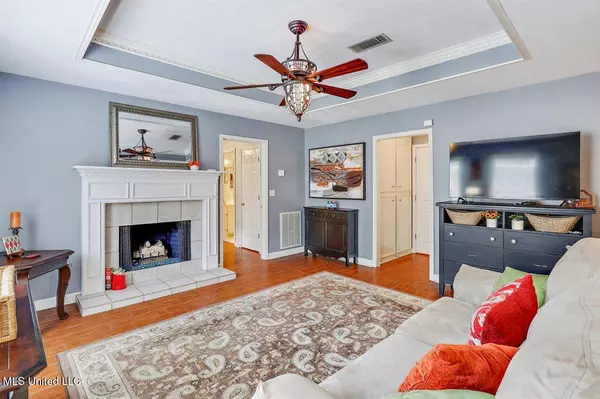 Pearl, MS 39208,109 Shadow Lodge Circle