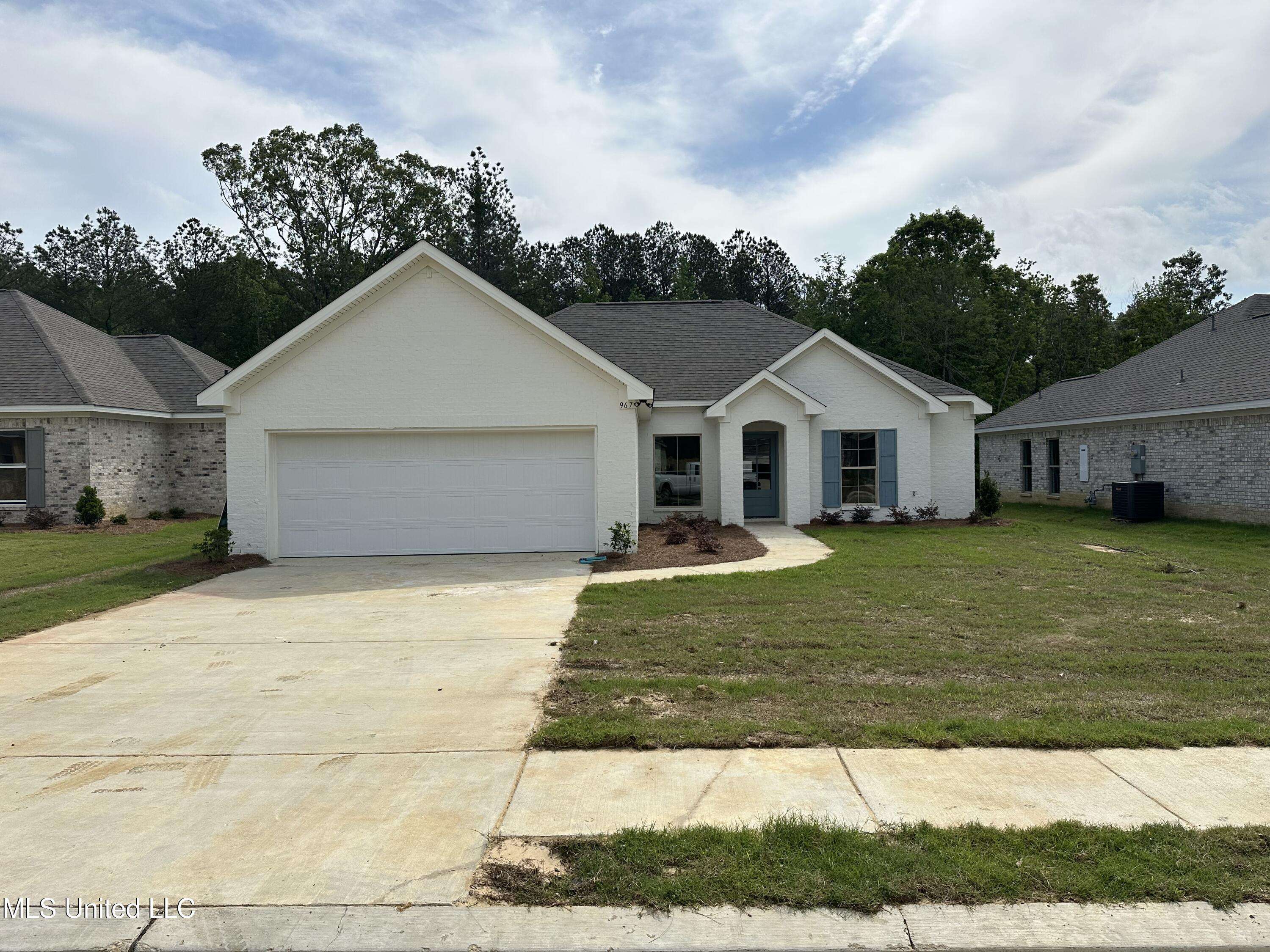 967 Riverside Lane, Pearl, MS 39208