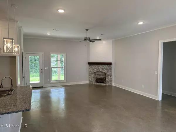 Pearl, MS 39208,967 Riverside Lane