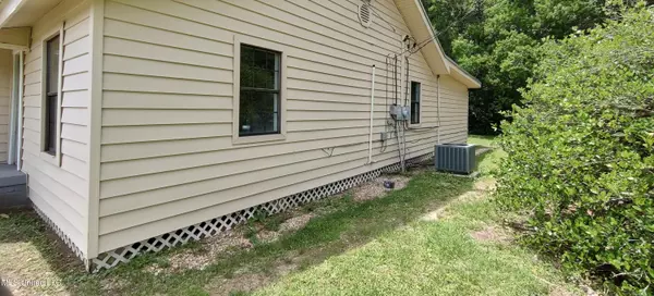 Poplarville, MS 39470,7191 Highway 43 N