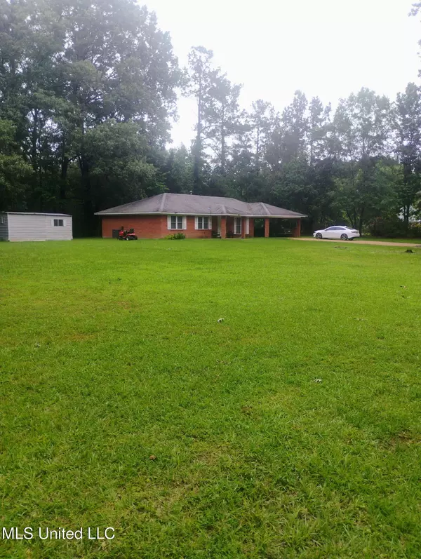 76 Cranfield Road,  Roxie,  MS 39661