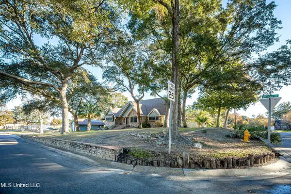 446 Melissa Drive, Biloxi, MS 39531